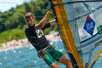 Plaza w Sopocie, przy Sopockim Klubie Zeglarskim. Briefing...