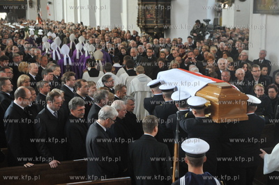 Bazylika Mariacka w Gdansku. Uroczystosci pogrzebowe...