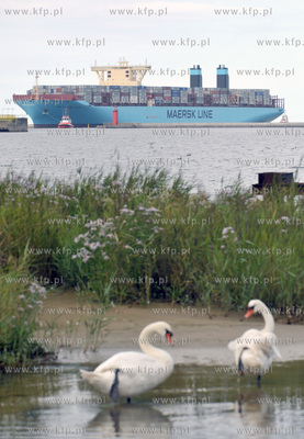 Najwiekszy kontenerowiec swiata Maersk Mc-Kinney Moller...