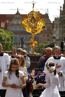 Gdansk. Sw. Bozego Ciala. Nz procesja ulicami starowki.
11.06.2009
fot....