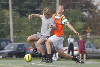 Gdansk Zaspa. Pilkarski turniej dzikich druzyn Do przerwy...