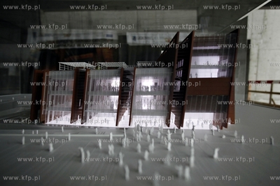 Gdansk. Uroczystość zawieszenia wiechy na budowanym...