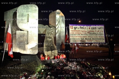 Uroczystosci rocznicowe pod pomnikiem Ofiar Grudnia...