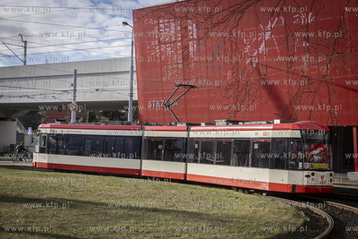 Specjalnie udekorowany walentynkowy tramwaj Bombardier...