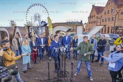 Szymon Hołownia w Gdańsku, lider Polski 2050, w ramach...