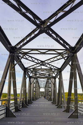 Licząsy 700 metrów most Siekierki - Neur dnitz nad...