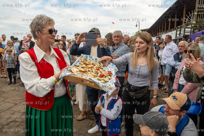 Wyścigi konne i Dzień Kaszubski na Hipodromie w Sopocie....
