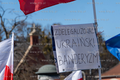 Gdańsk. Marsz "Polska za pokojem" zorganizowany przez...