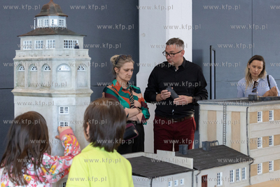 Muzeum Emigracji w Gdyni. Wystawa czasowa "Gdynia,...