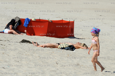 Dziwnow, plaza. Plazowicze  02.06.2009 fot. Wojciech...