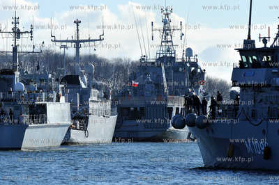 Okrety Stalego Zespolu Obrony Przeciwminowej NATO (SNMCMG-1)...