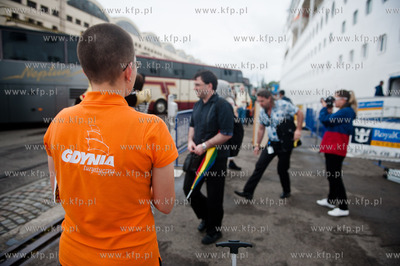 Port w Gdyni. Nabrzeze Francuskie. Wizyta plywajacego...