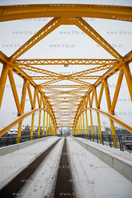 Gdansk. Zamkniety dla ruchu kolowego Zolty Wiadukt,...