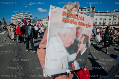 Gdansk. Manifestacja sympatykow Prawa i Sprawiedliwosci...