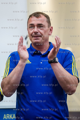 Gdynia. Centrum Riviera. Prezentacja zespołu Arki...