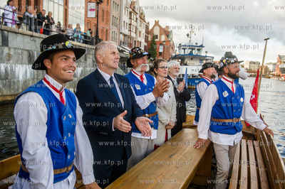 Gdańsk. Przywitanie członków Bractwa Flisackiego...