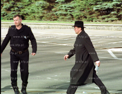 Gdynia 19.02.2002.W Stoczni Gdynia S.A. po wczorajszym...