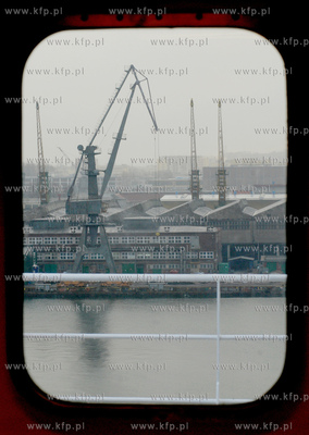 Stocznia Gdynia S.A. Wladze spolki poinformowaly, ze...