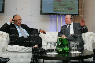 Szczecin. W hotelu Radisson odbywaly sie dzis II dni...