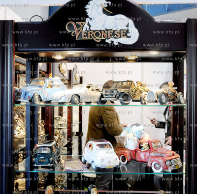 Targi Bursztynu, Bizuterii i Kamieni Jubilerskich Amberif...