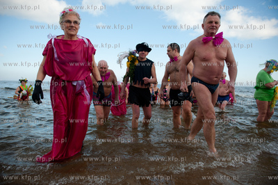 Gdański Klub Morsów symbolicznym topieniem Marzanny...