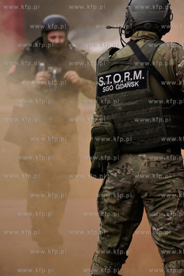 Gdansk. Gimnazjum nr 29 na Suchaninie. Pokazy Gdanskiej...