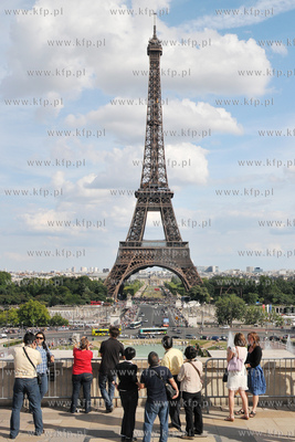 Wieza Eiffla w Paryzu widok z placu Trocadero
03.08.2010
Fot....