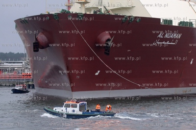 Metanowiec Al Nuaman z katarskim LNG wplynal do Gazoportu...