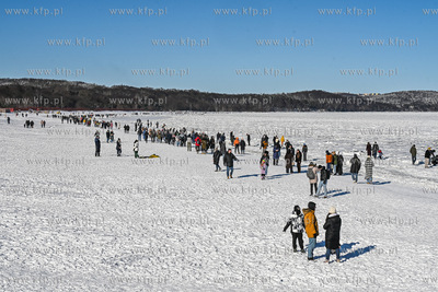 Sopot. Zimowa niedziela w Sopocie. 15.02.2026 fot....