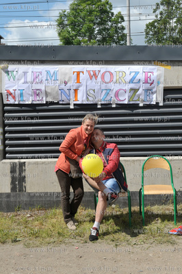 Gdansk Orunia. Akcji malowania scian tunelu na ul....