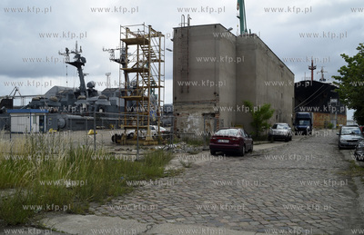 Gdynia. Okolice stoczni Nauta na u. Waszyngtona.  Na...