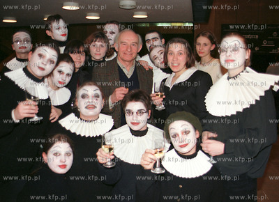 Henryk Bista w otoczeniu mimow z"Wybrzezaka" podczas...