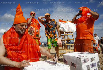 Gdansk Jelitkowo. Krasnoludki Na Plazy - happening...