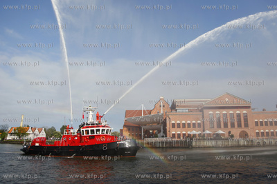 Gdansk. Oficjalne rozpoczecie sezonu zeglarskiego....