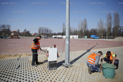 Gdansk. Przygotowania Placu Zebran Ludowych do pelnienia...