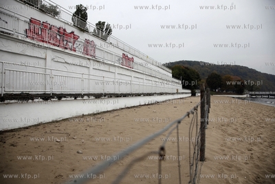 Gdynia Orlowo. Lazienki przy molo.
14.10.2012
fot....