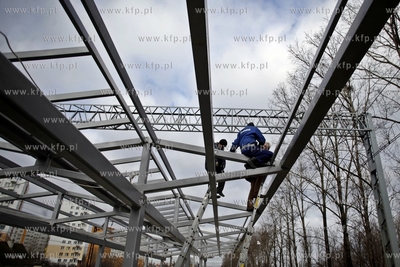 Remont peronu i przejscia podziemnego Szybkiej Kolei...