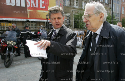 Komitet Obchodow 25-lecia Solidarnosci obradowal w...