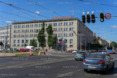 Kończy się remont sieci trakcyjnej na skrzyżowaniu...