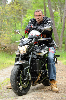 Przemyslaw Saleta na swoim motorze Suzuki B-King
24.05.2009
fot....