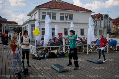 Sopot. Skwer Kuracyjny. Pola Nadziei na Pomorzu - wielka...
