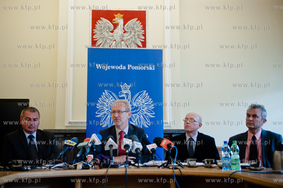 Gdansk. Pomorski Urzad Wojewodzki. Sala Kominkowa....