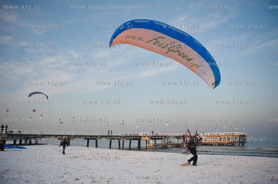 Gdansk. Plaza w Brzeznie. Akcja swiateczna pt. Mikolaje...