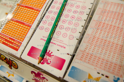 Gdansk. Ujescisko. Punkt Lotto znajdujacy sie w sklepie...