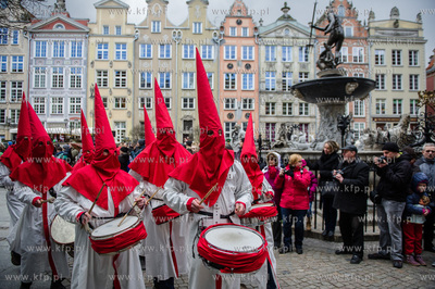 Wielki Piatek. Misterium Meki Panskiej na ulicach Gdanska.
03.04.2015
fot....