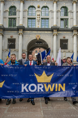 Gdansk. Manifestacja przeciwko podatkowi PIT, zorganizowana...