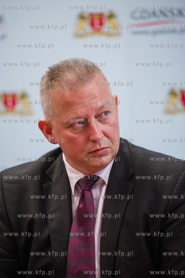 Gdansk. Urzad Miasta. Konferencja prasowa dotyczaca...