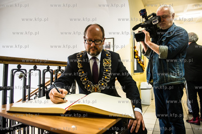 Gdansk. Oliwa. V Liceum Ogolnoksztalcace. Sesja Rady...