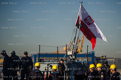Port Wojenny w Gdyni Oksywiu. Przywitanie powracających...