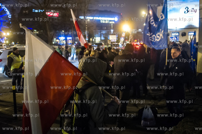 Gdańsk. Targ Drzewny. Demonstracja środowisk opozycyjnych...